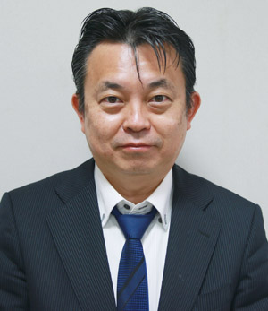 取締役 兼 第三事業本部長 鈴木 高宏